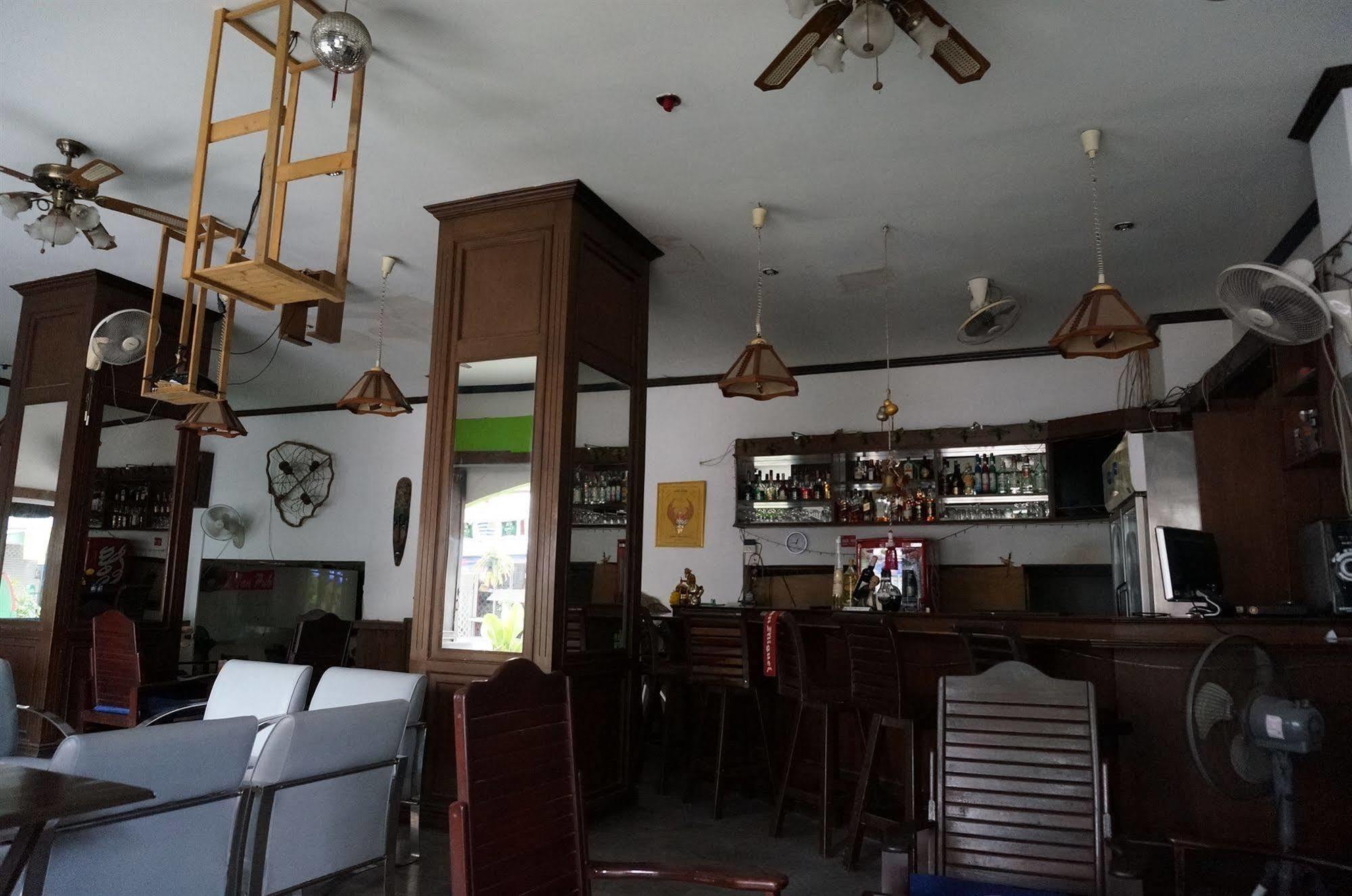 Sand Inn Hotel Хуа Хин Экстерьер фото