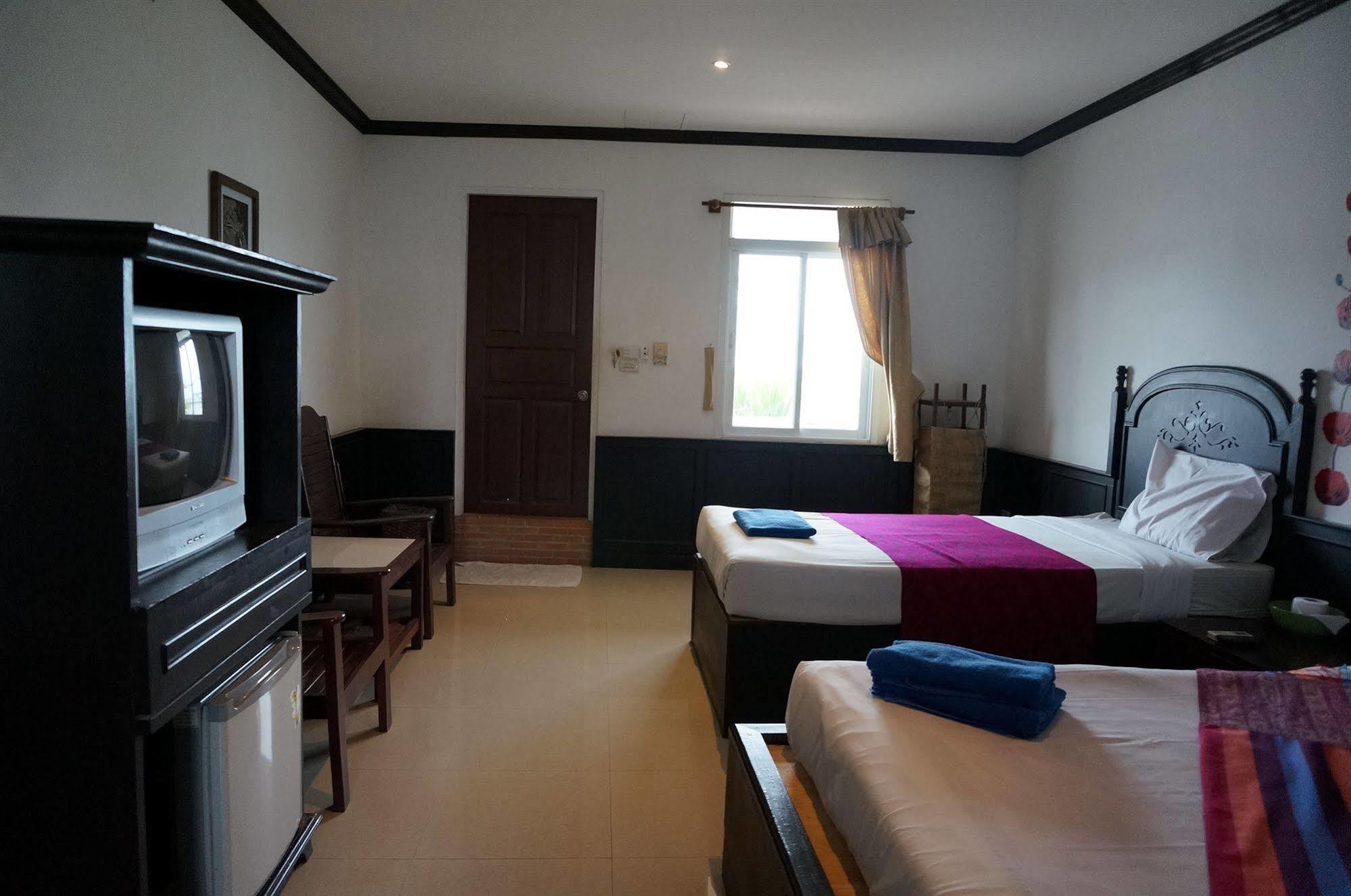 Sand Inn Hotel Хуа Хин Экстерьер фото